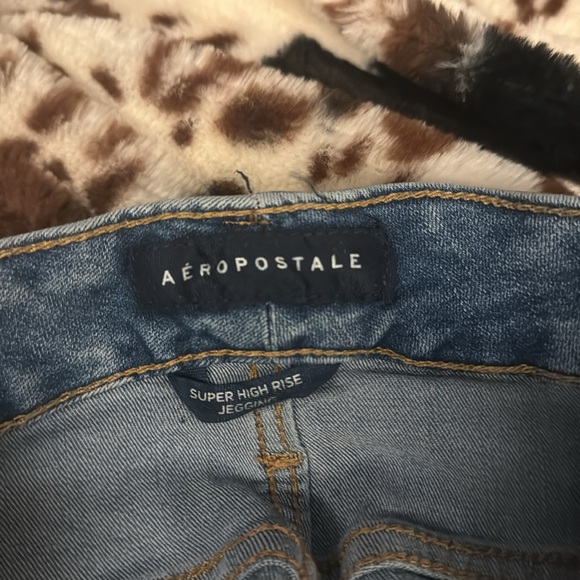 Aeropostale super high rise jeans size 4 regular length - Picture 4 of 4